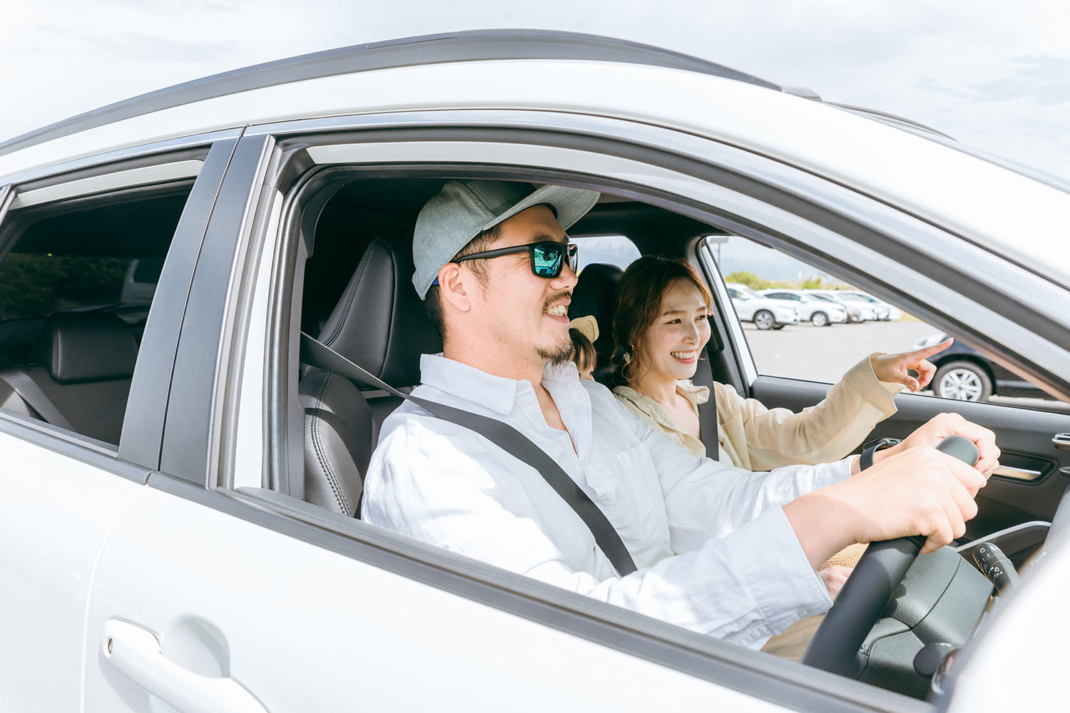 車に関する割り勘問題。ガソリン代や高速料金はいつ渡すのが最適解？ スマートなお礼の方法などをお教えします