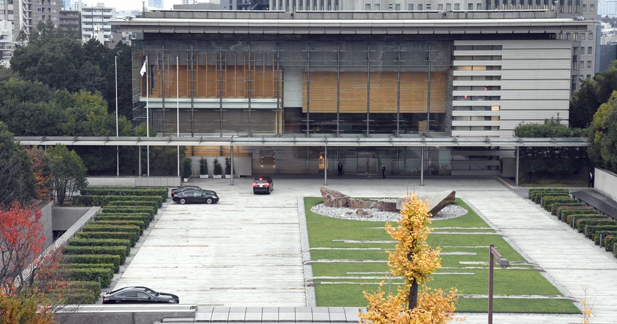 政府、経済対策で介護職賃上げへ　月6000円案を軸に調整 | 毎日新聞