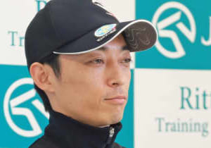 JRA川田将雅騎手「スタートを切るまで声援の我慢を」という発言を支持しますか？