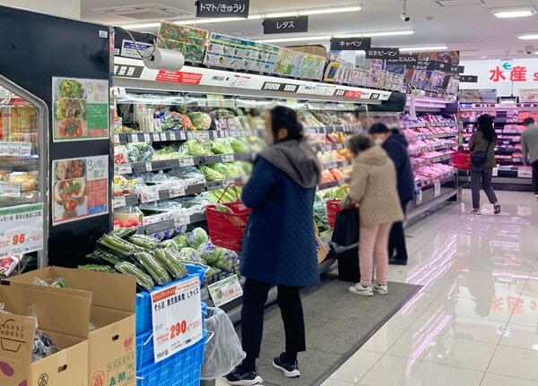 スーパーやコンビニで「買わなくなったもの」は? 周囲の人たちに聞いてみた。（2024年4月20日）｜BIGLOBEニュース