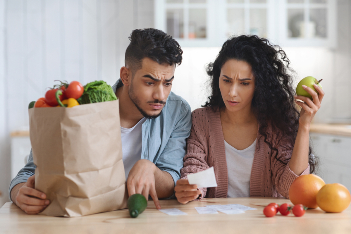 【1ヶ月の食費】4人家族で1ヶ月の食費が8万円ってそんなに高いですか？ 夫から節約してと言われるのですが、私も働いているのでできれば時間をかけずに節約したいです。（ファイナンシャルフィールド） - Yahoo!ニュース