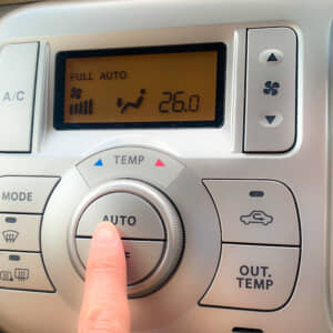 軽自動車は、エアコンに1割以上のパワーを取られています。少し弱めですか?
