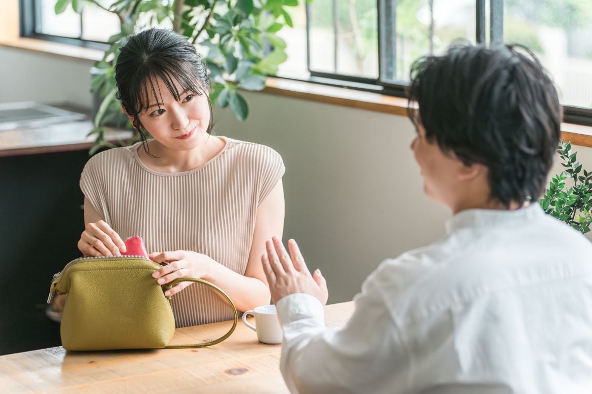 初デート費用、女性は「1円もおごりたくない」「男性が全額負担すべき」…男性の本音は？ 婚活男女897人調査で浮き彫りに | オトナンサー