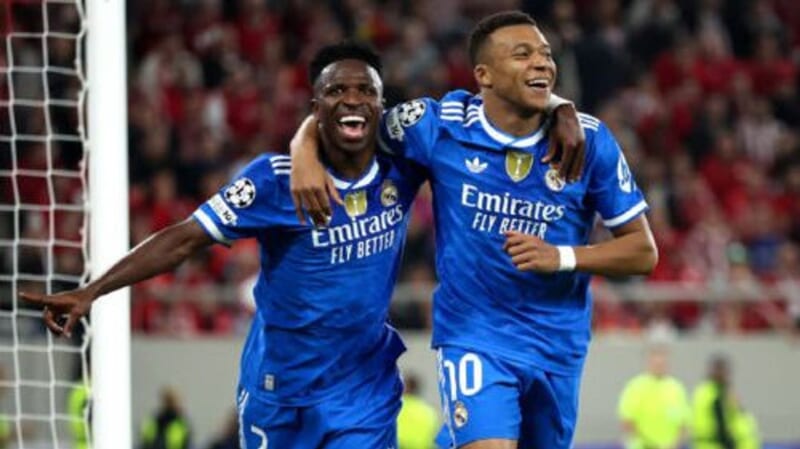 エンバペ 7分間でハットトリック