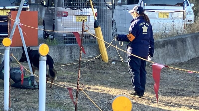 逃走の男 交際相手に会うためか