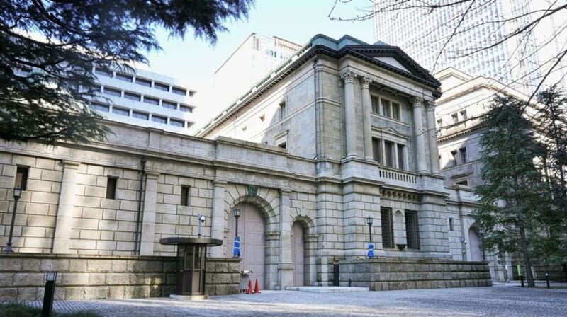 円相場 利上げ想定でも続く安値圏