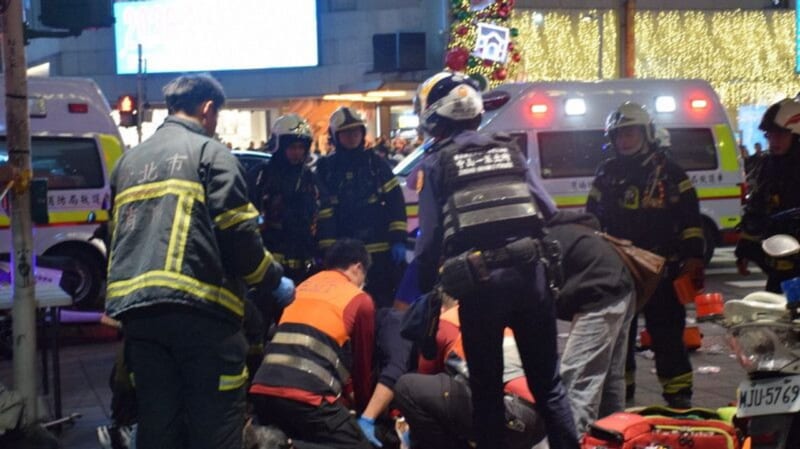 台北市で無差別襲撃か 1人死亡