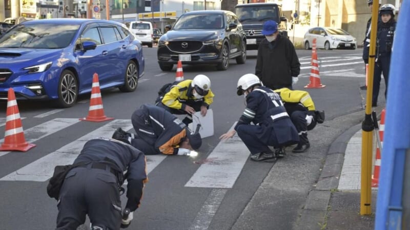 自動車教習所社長 3歳はねた疑い