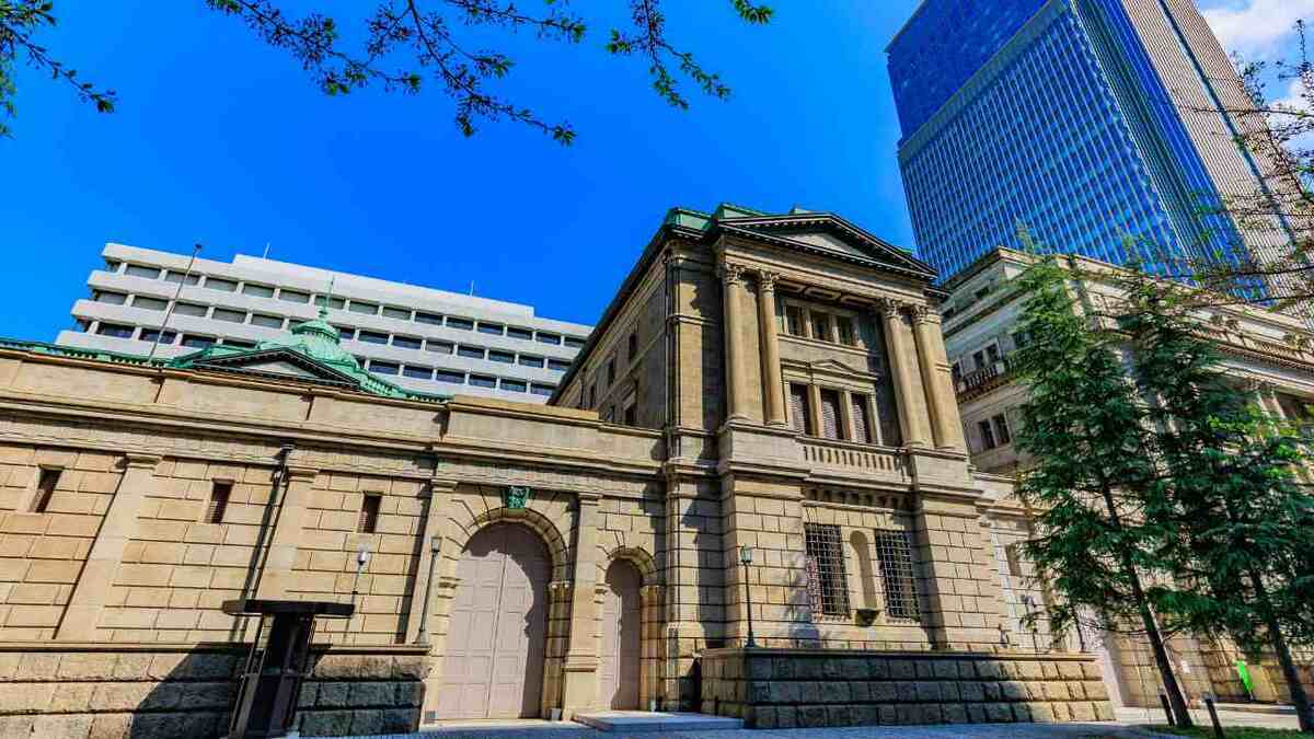 タンス預金を狙い撃ち?「キャッシュレス化」を推進しながら2024年に「新紙幣」を発行する日本政府の「恐るべき狙い」とは【経済アナリストが解説】 | ゴールドオンライン